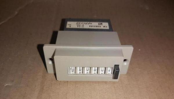 Счетчики импульсов СИ-206 (24В)      со сбросом на нуль,      цена 600 руб.